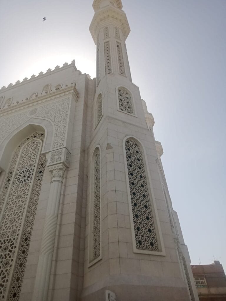 معلم ديكورات خارجية في مكة