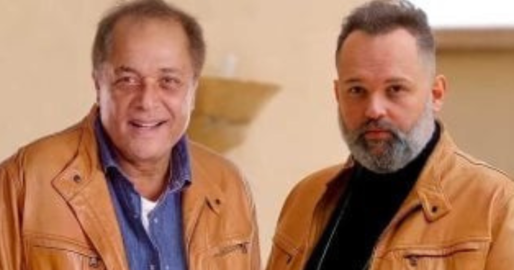علاقة إنسانية ممتدة.. نجل محمود عبد العزيز يوجه رسالة لوالده في ذكرى ميلاده