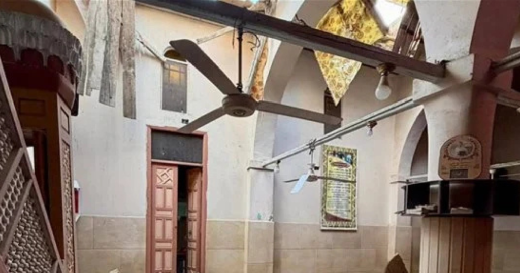 تحرك عاجل من أوقاف الفيوم بعد سقوط جزء من سقف مسجد السيدة مؤنسة التاريخي