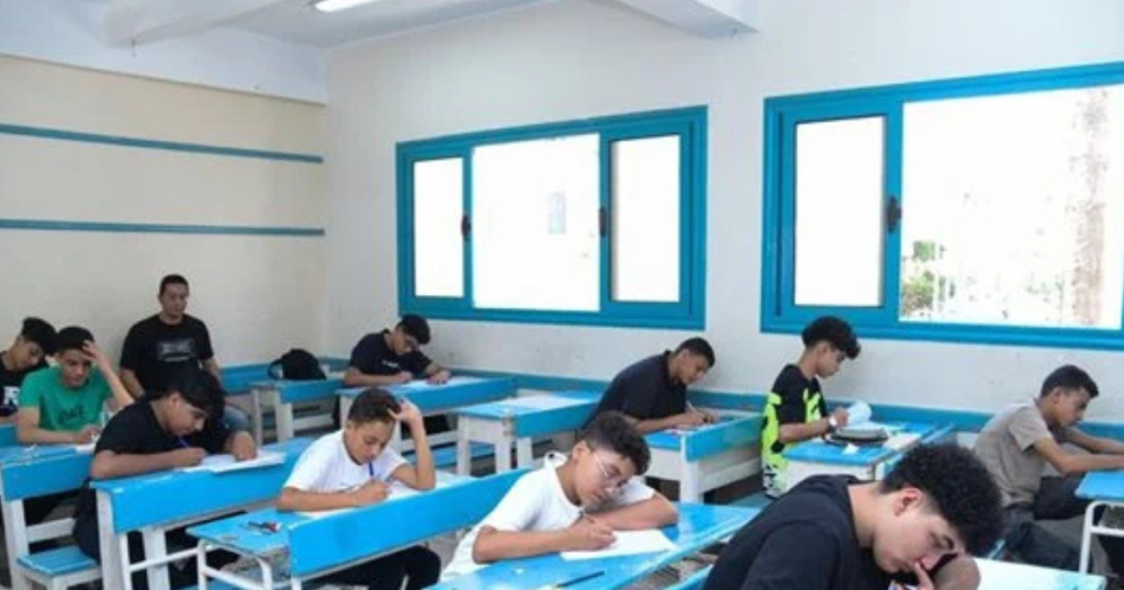 إجراءات حاسمة بحدائق أكتوبر تمنع تواجد طلاب الإعدادية بمحيط اللجان بعد الامتحانات