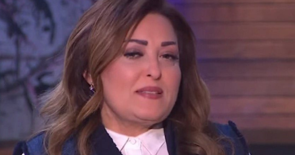 نهال عنبر تكشف تفاصيل نجاتها من حريق سيارتها بالساحل