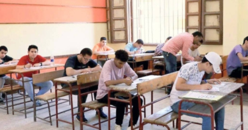 التعليم تحسم الشائعات حول معلمي المعاش وجدول امتحانات الثانوية العامة
