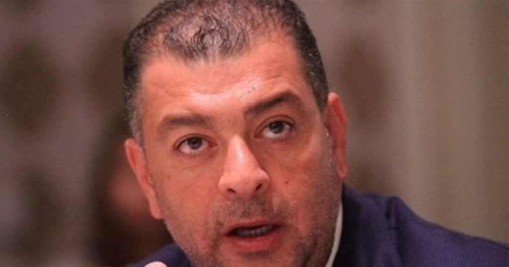 حكم قضائي بحبس هاني شكري بتهمة سب جماهير الأهلي